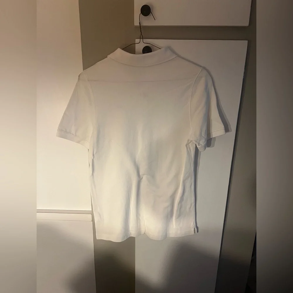 VINEYARD VINES BOYS WHITE COLLAR SHORT SLEEVE SHIRT SIZE XL